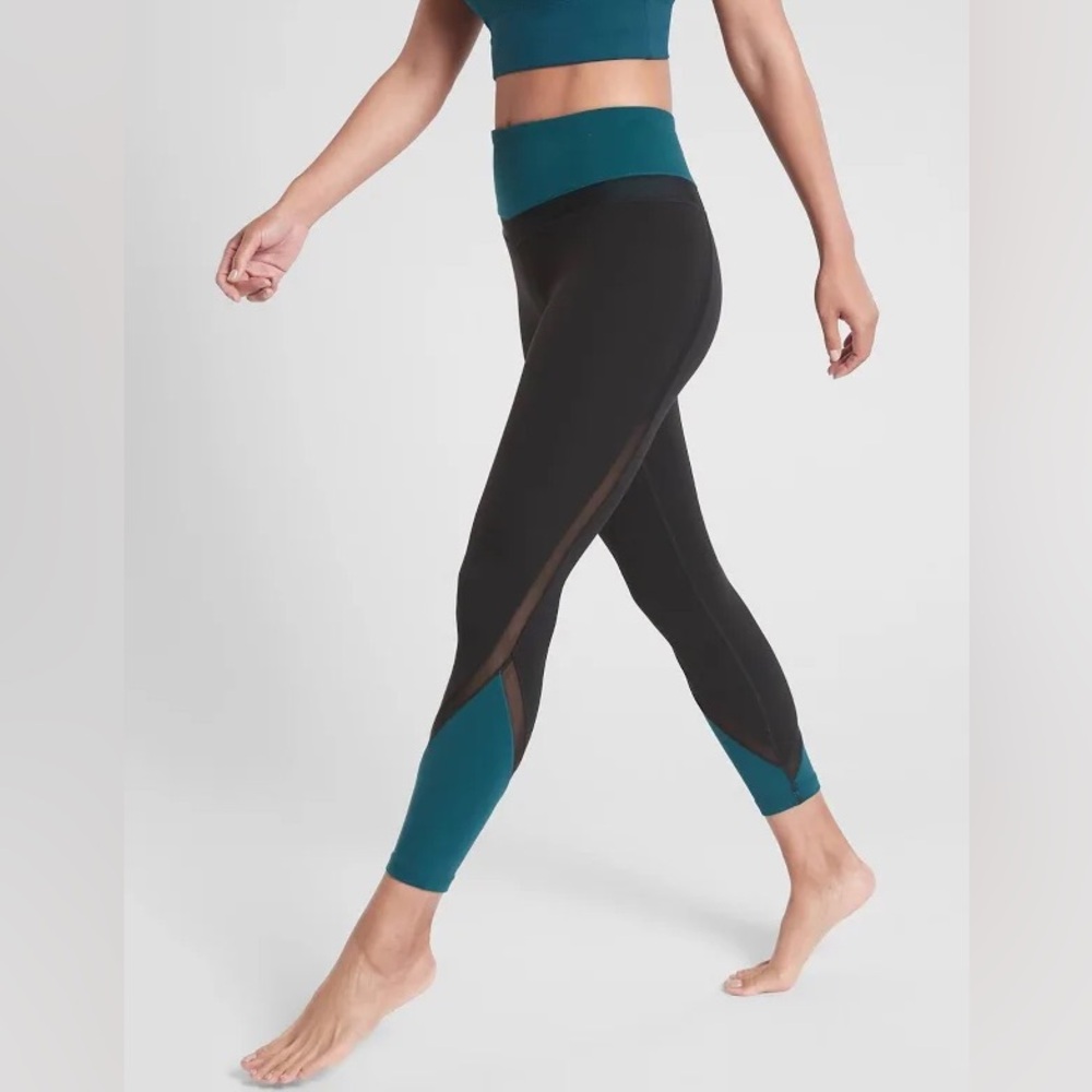 Athleta Elevation 7/8 tights size xs like new